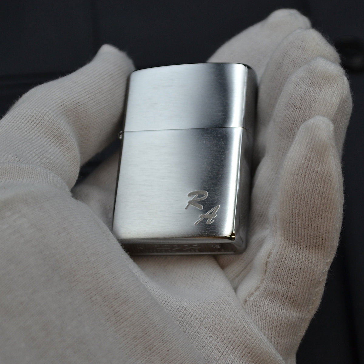 Zippo mit Gravur Monogramm Benzinfeuerzeug Wunshgravur Sturmfeuerzeug Initiale Geschenkidee Brautpapa Geschenk Trauzeuge Chrom gebürstet